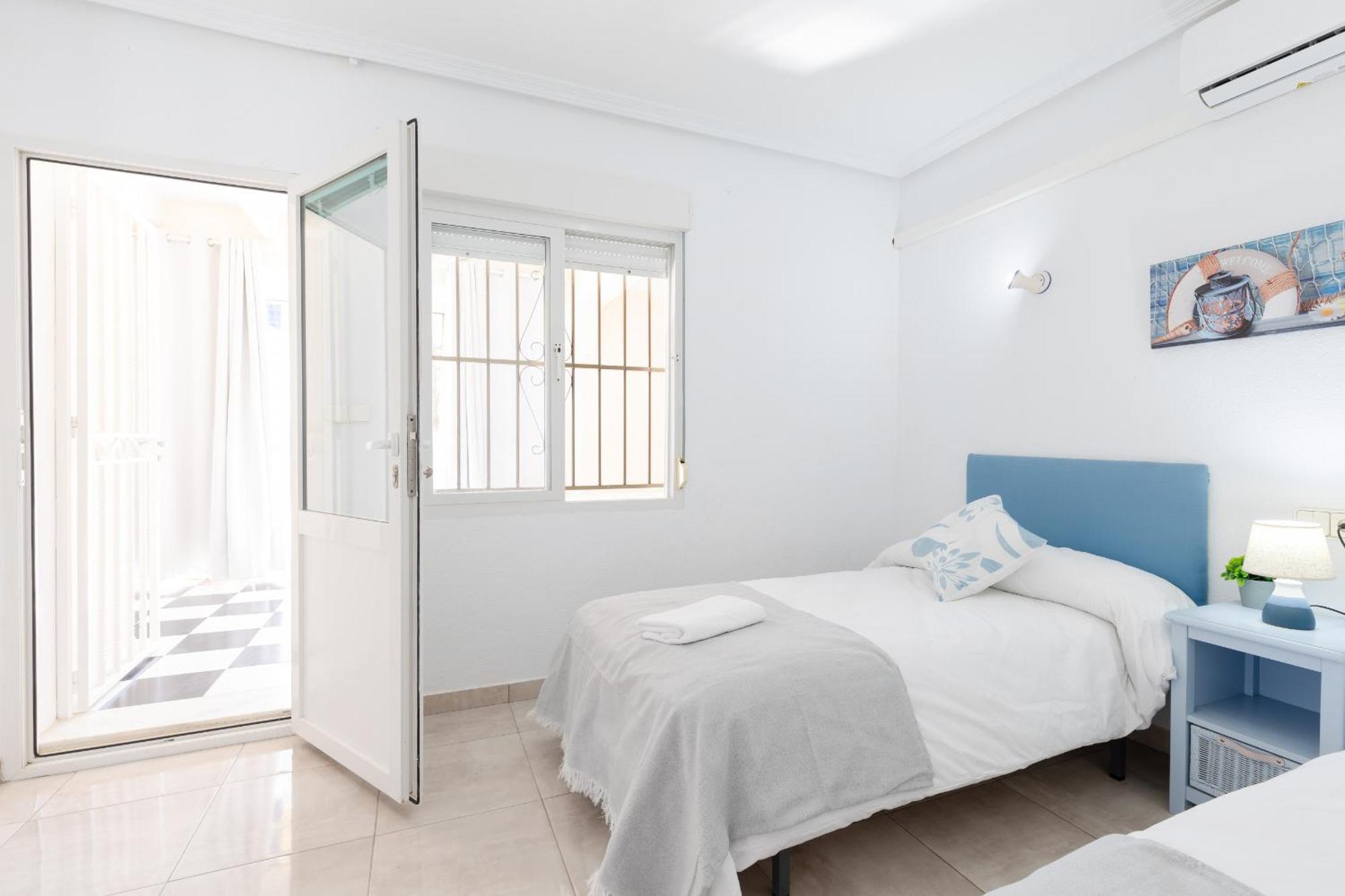 Fidalsa Grand Mediterranean Beachfront Villa Playa Flamenca Kültér fotó